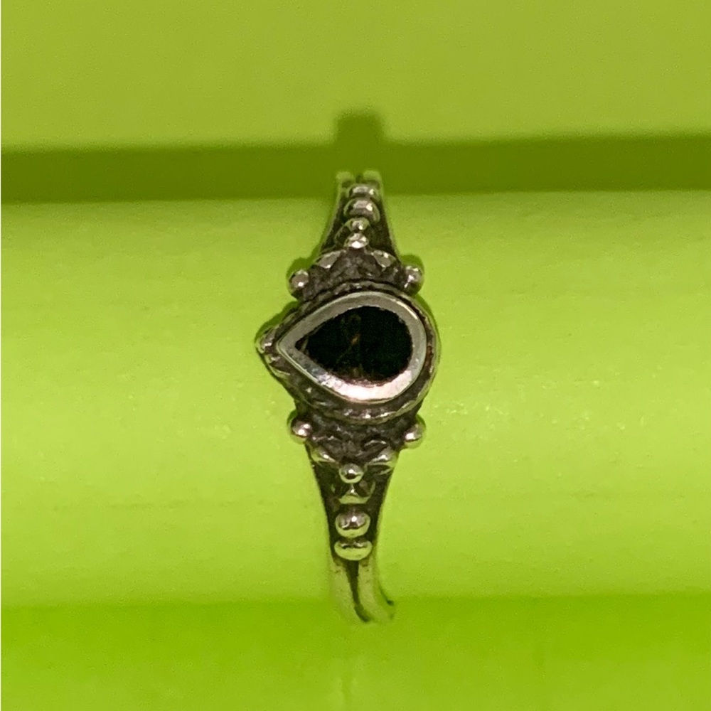 Petite sterling silver and onyx ring. Size 5.